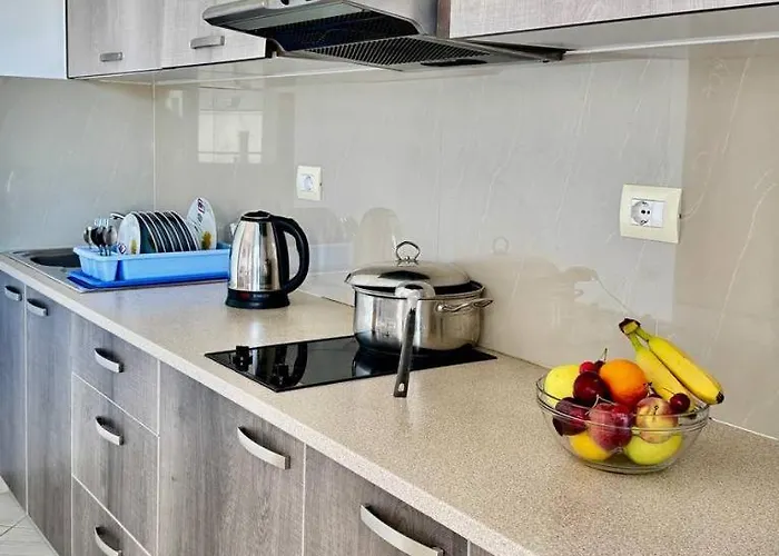 Deus Saranda Διαμέρισμα Polisi i Vogel