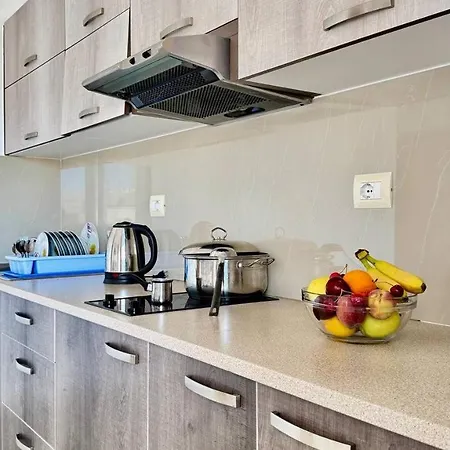 Deus Saranda Apartament *