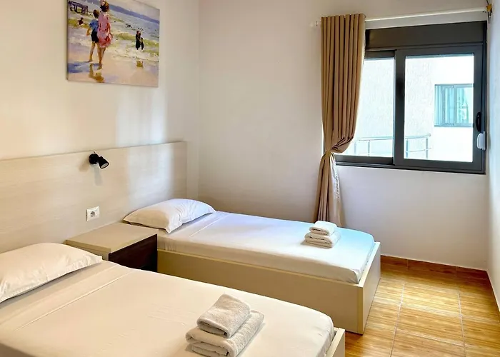 Deus Saranda דירה *