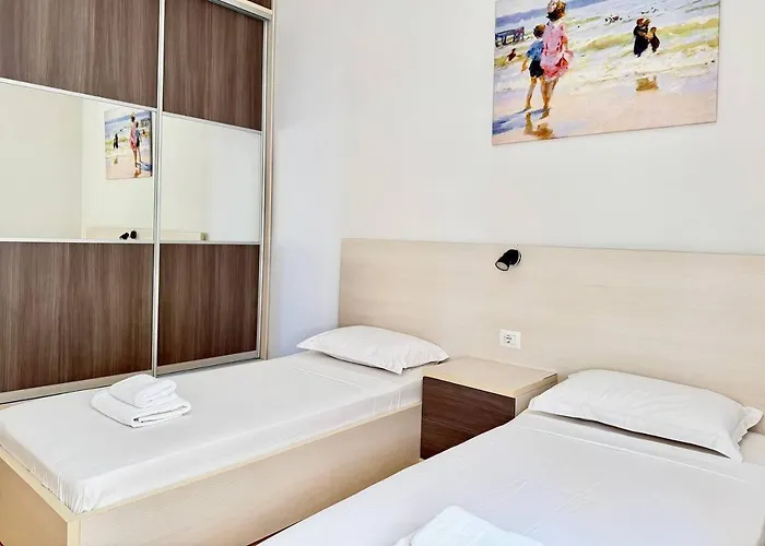 Deus Saranda Appartamento Polisi i Vogel